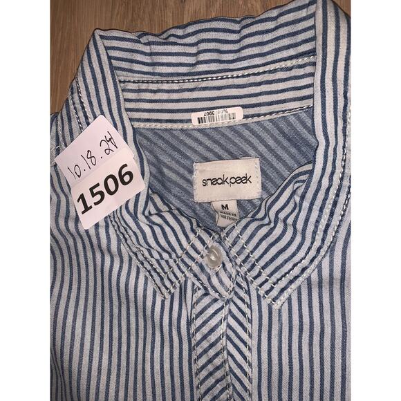 TOPS BUNDLE~Cool Casual Tops - Spice Up Your Wardrobe - Picture 4 of 7